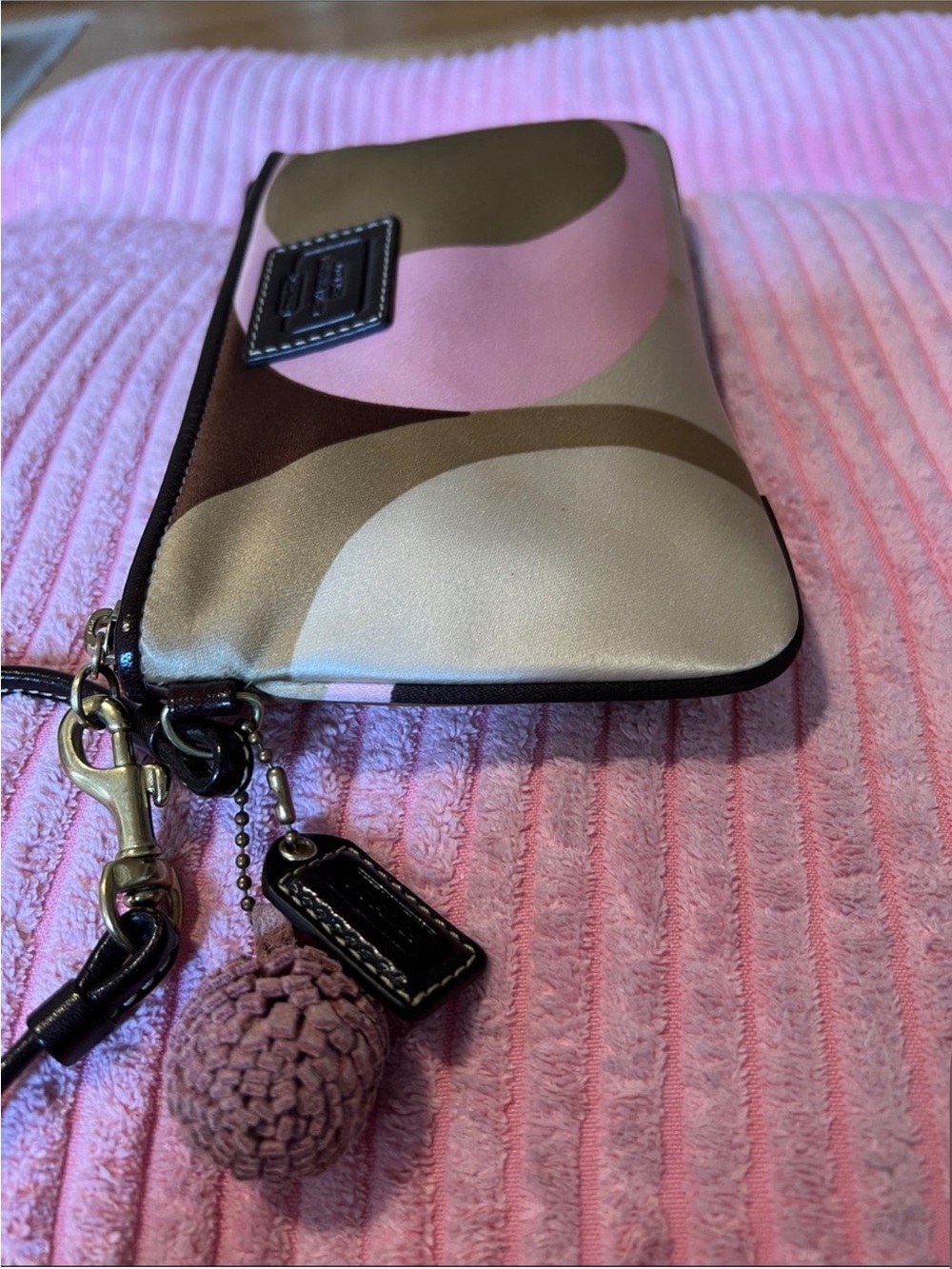 Coach Pink & Olive Signature Wristlet Leatherware 1941 Line - Picture 7 of 15